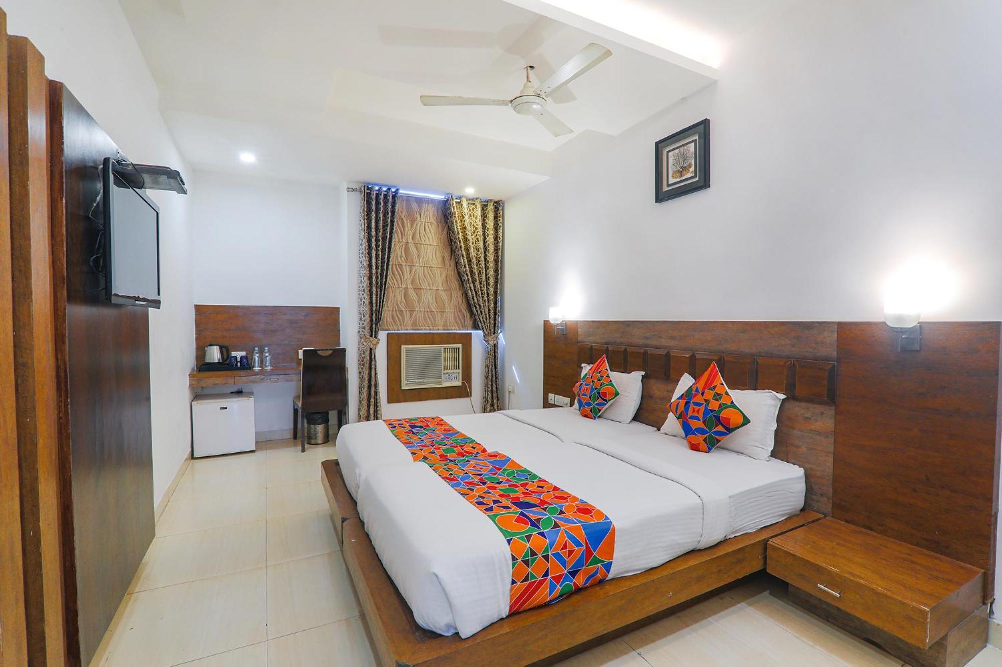 Fabhotel Prime The Continental 勒克瑙 外观 照片